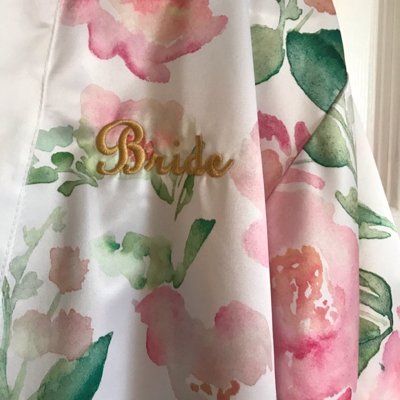 Floral Bride Robe with Pockets - Picture 2 of 4